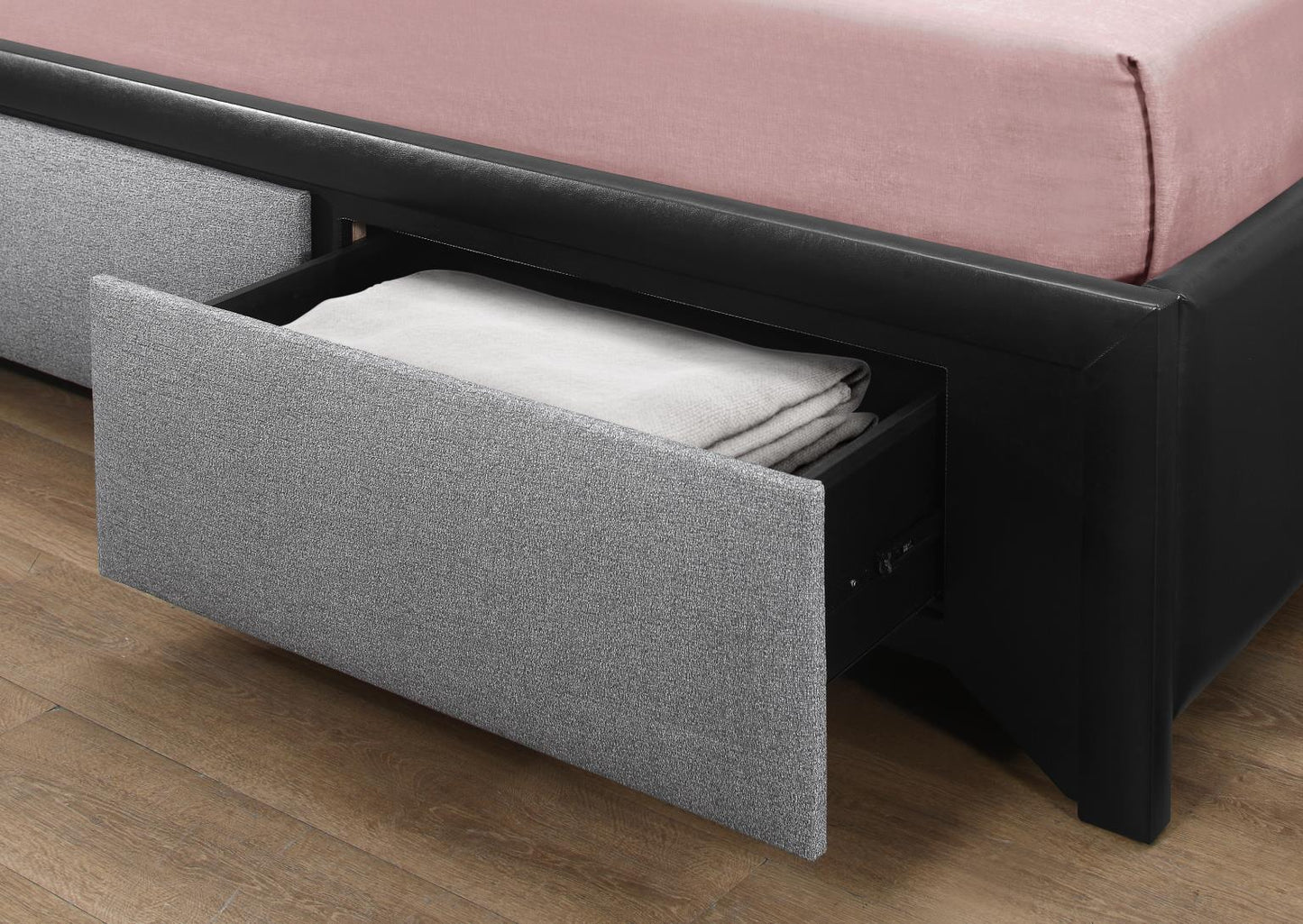 B561 - Bed
