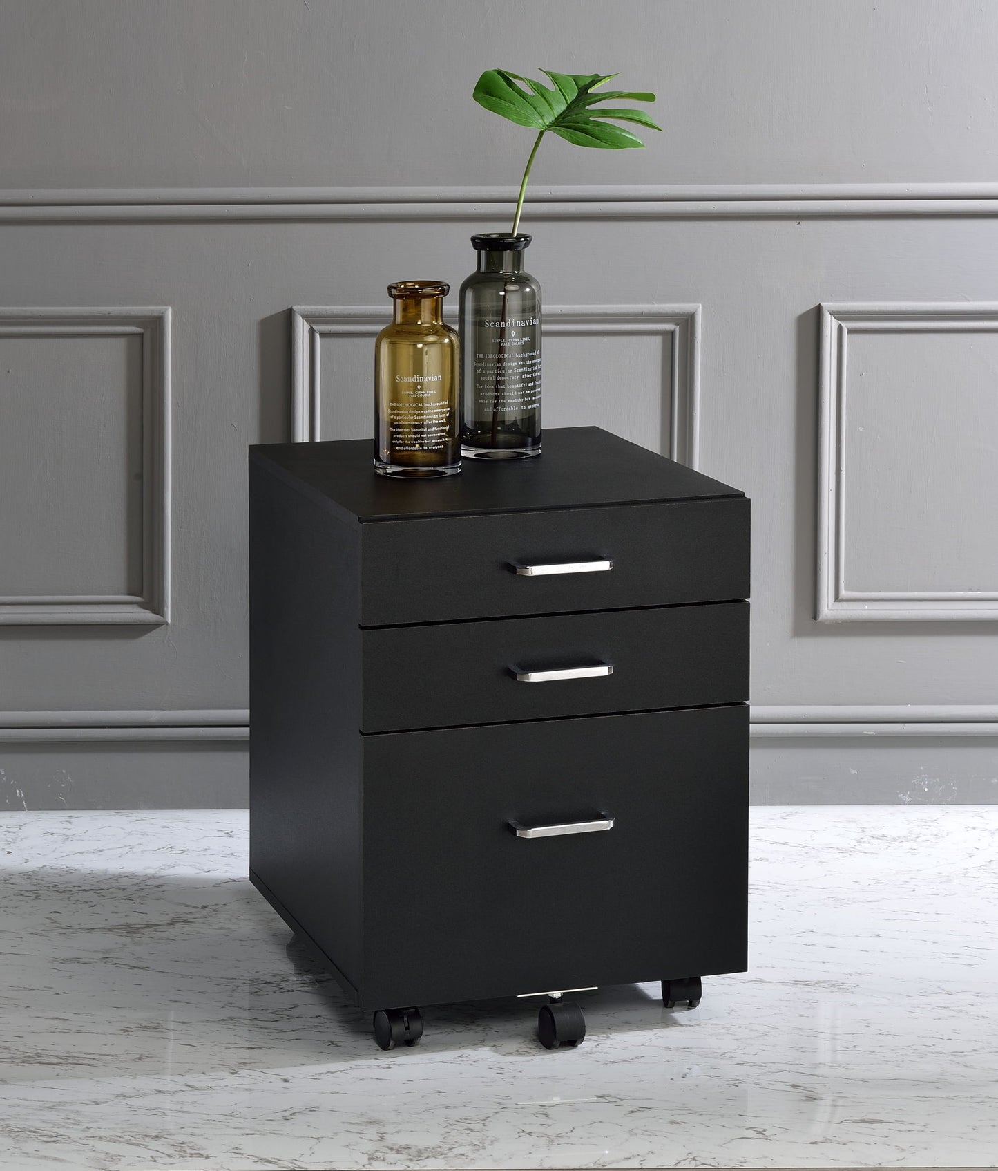 Tennos - Cabinet - Black & Chrome