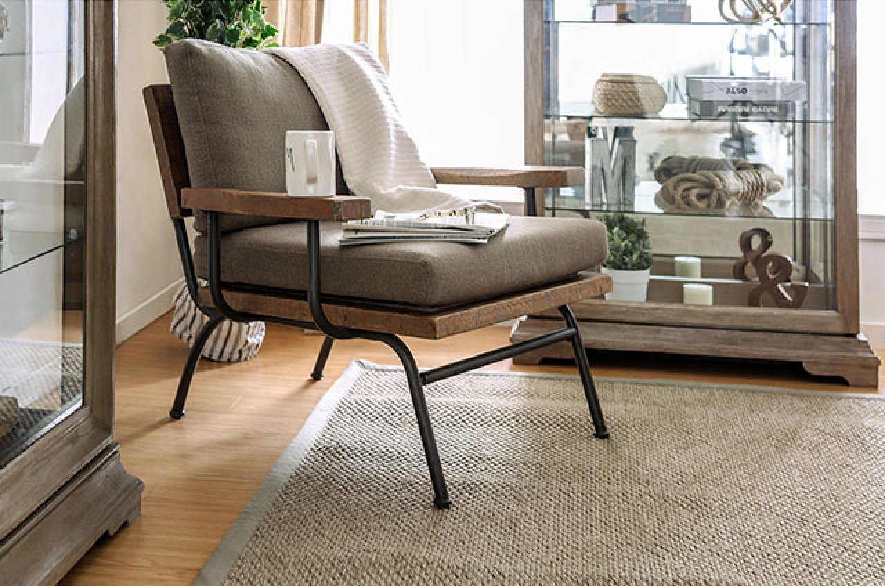 Living Room > Chairs
