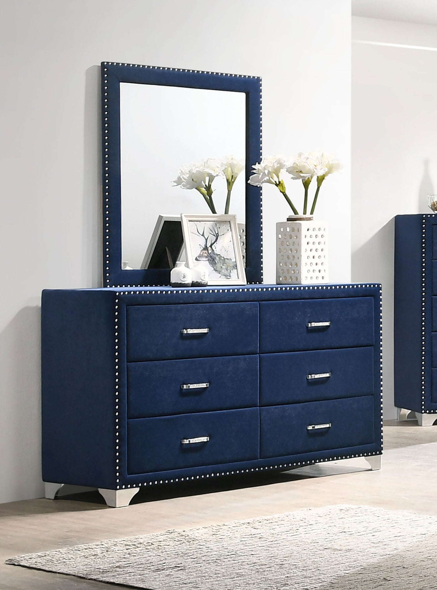 Bedroom > Dresser & Mirror