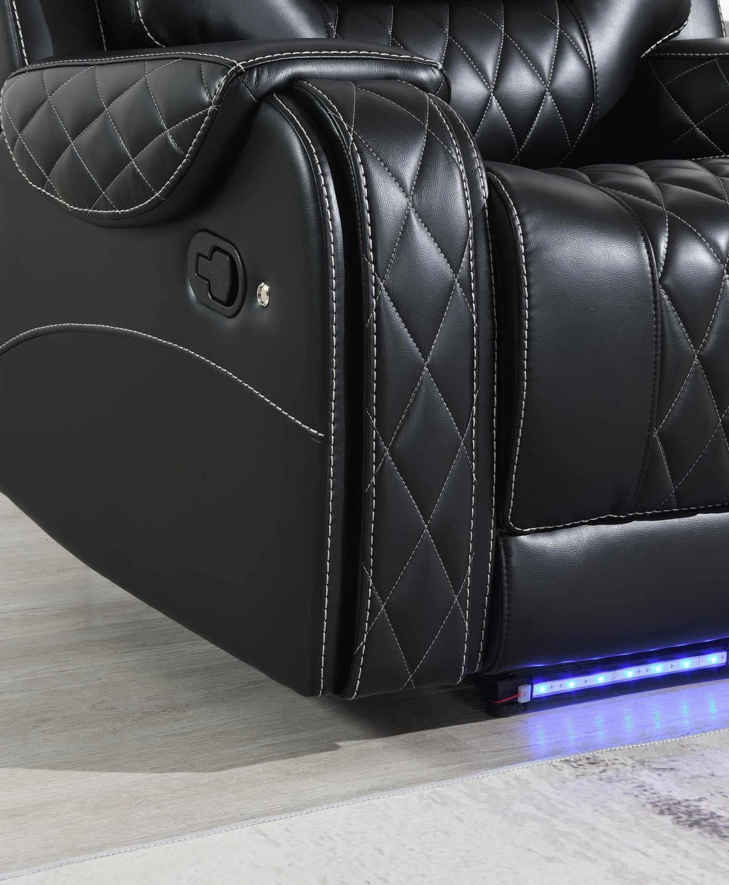 U140 - Motion Loveseat - Black
