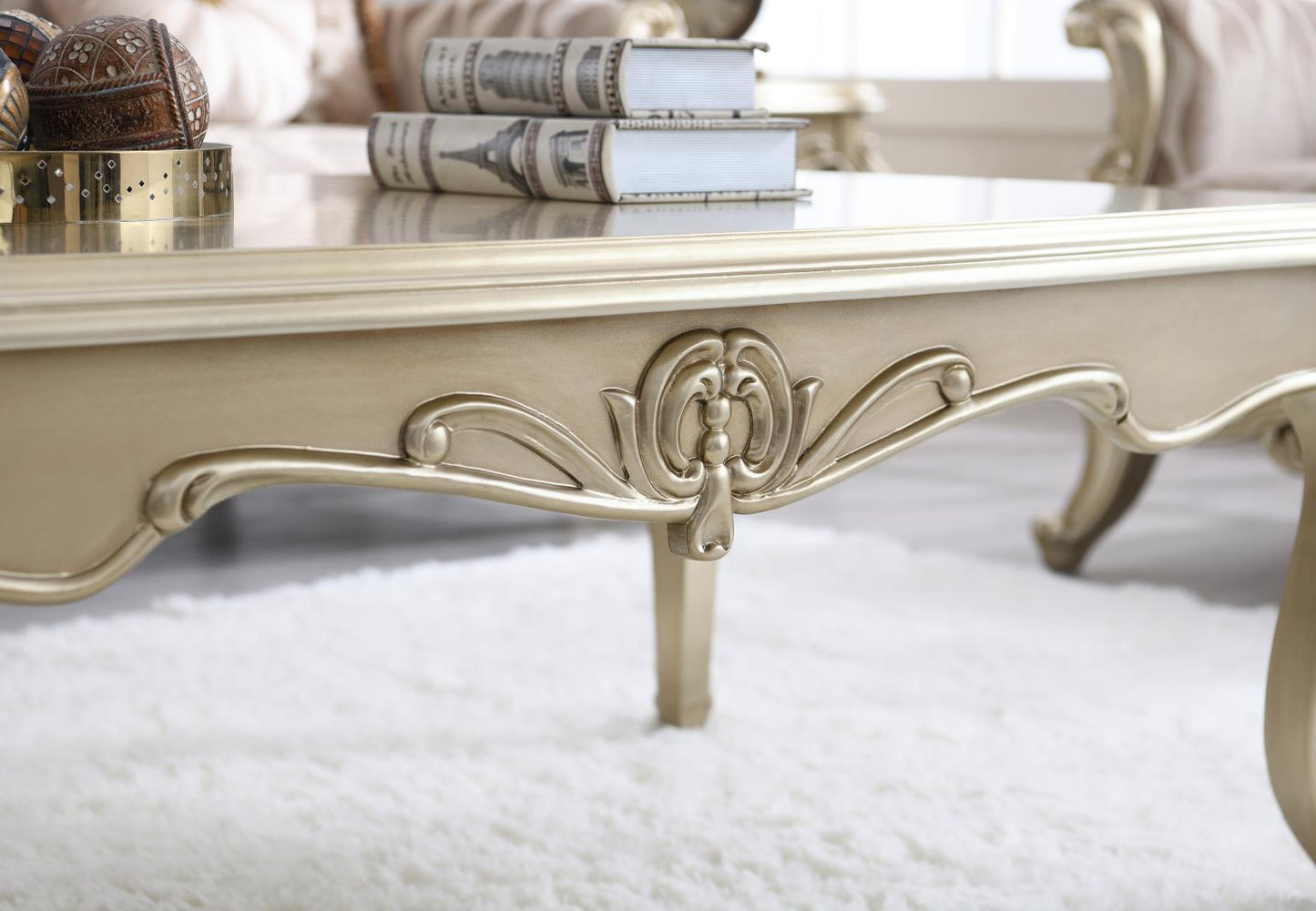 T199 - Traditional Table