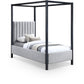 Kelly - Bed