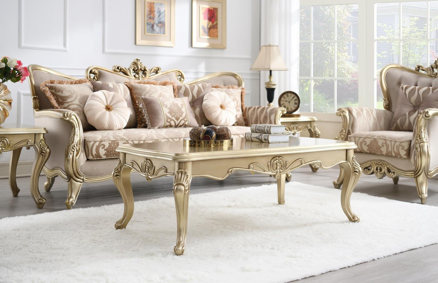 T199 - Traditional Table