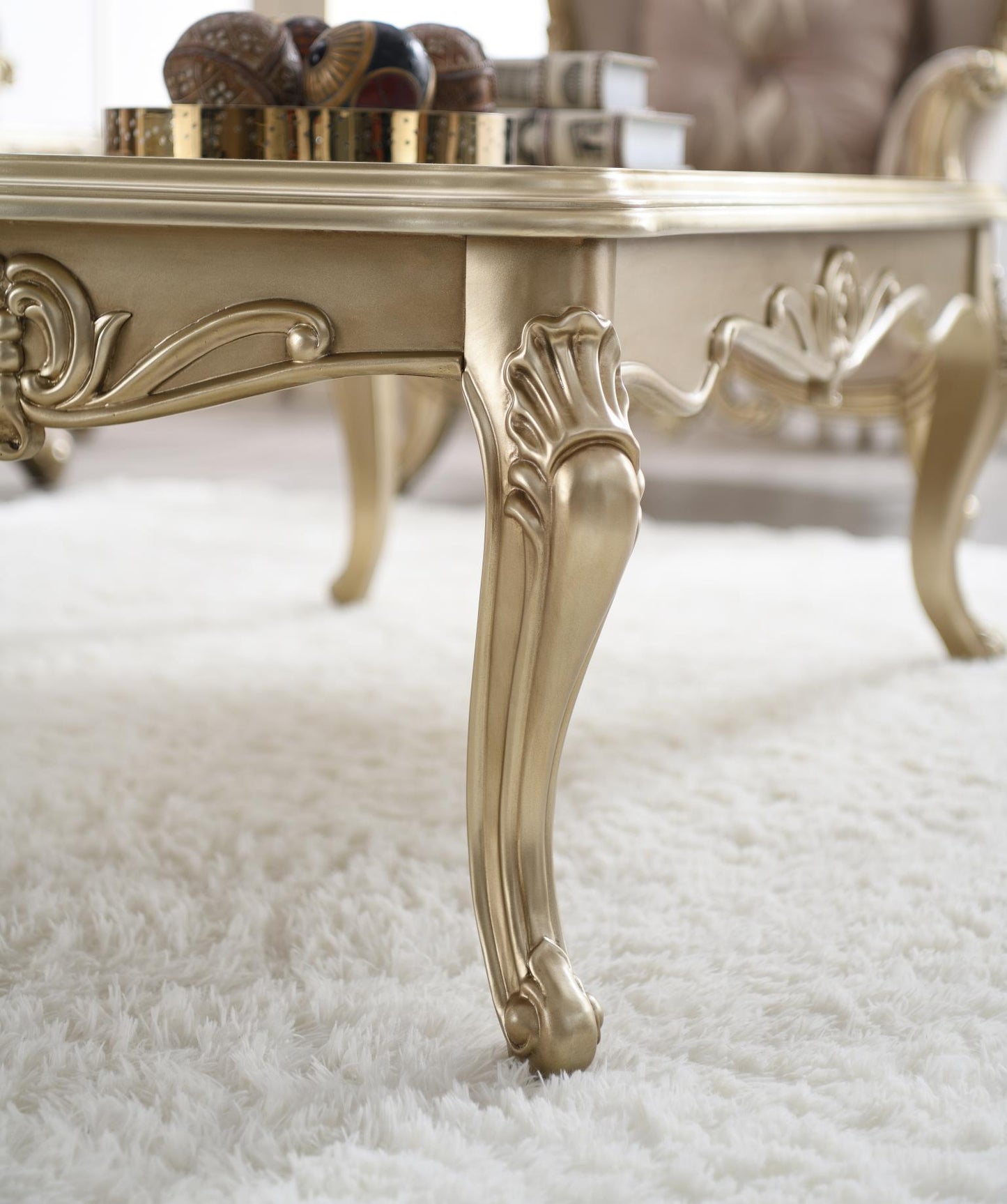 T199 - Traditional Table