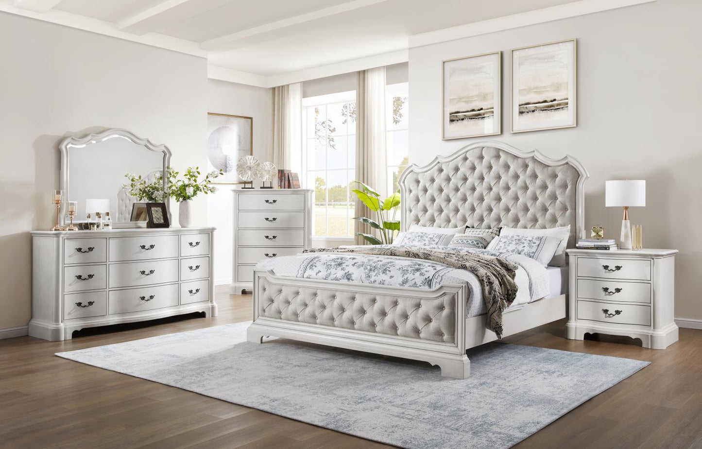 B072 - Chest - Antique White