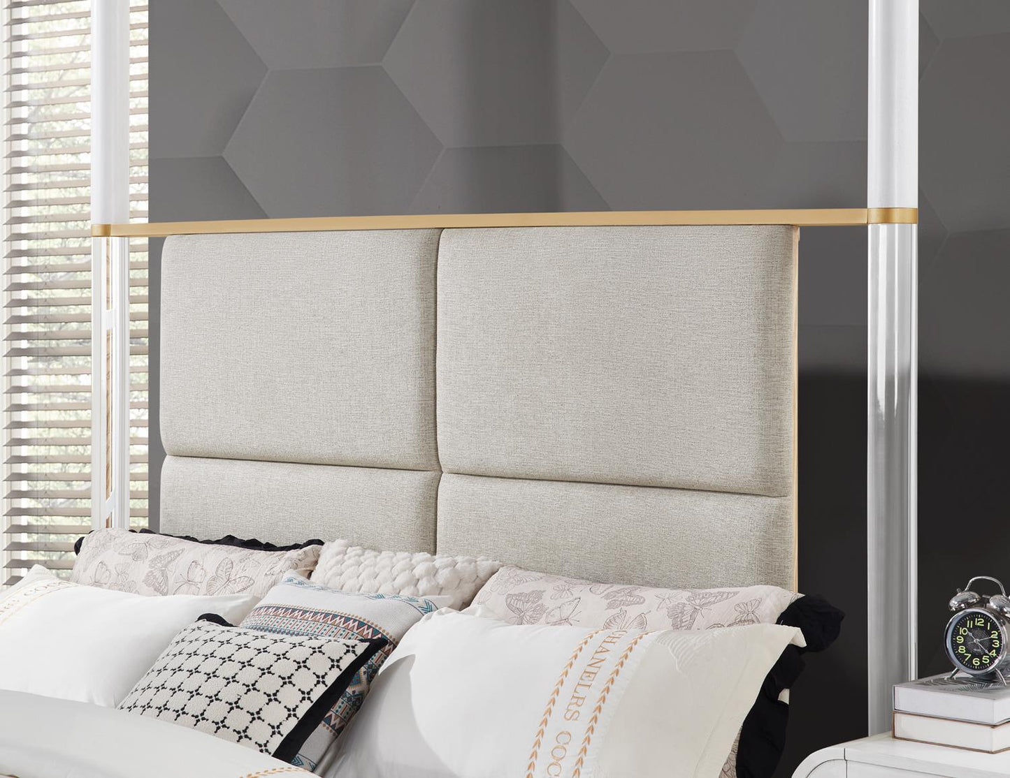 B093 -  Bedroom Set