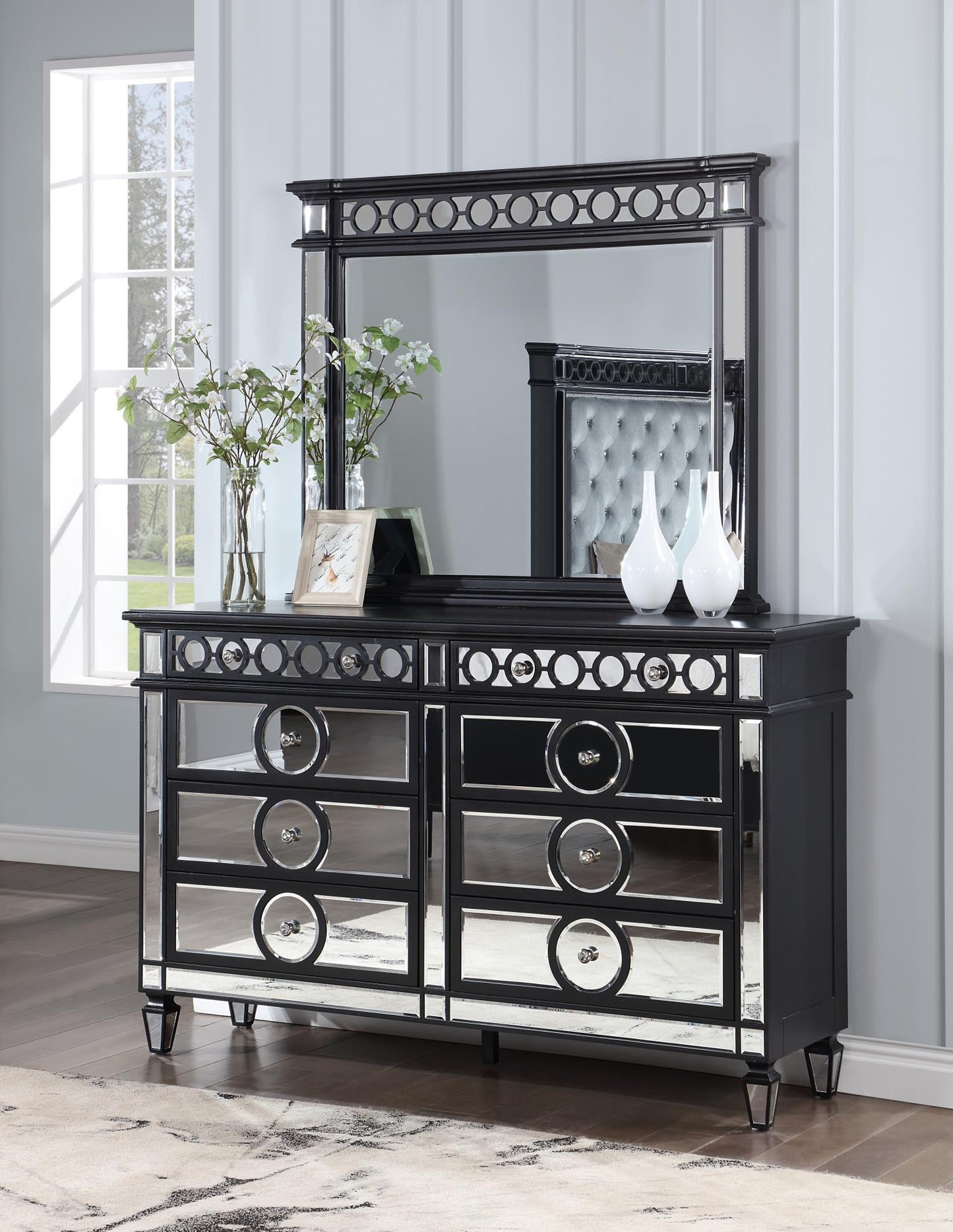 B034 - Mirror - Black