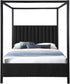 Kelly - Bed