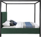 Kelly - Bed