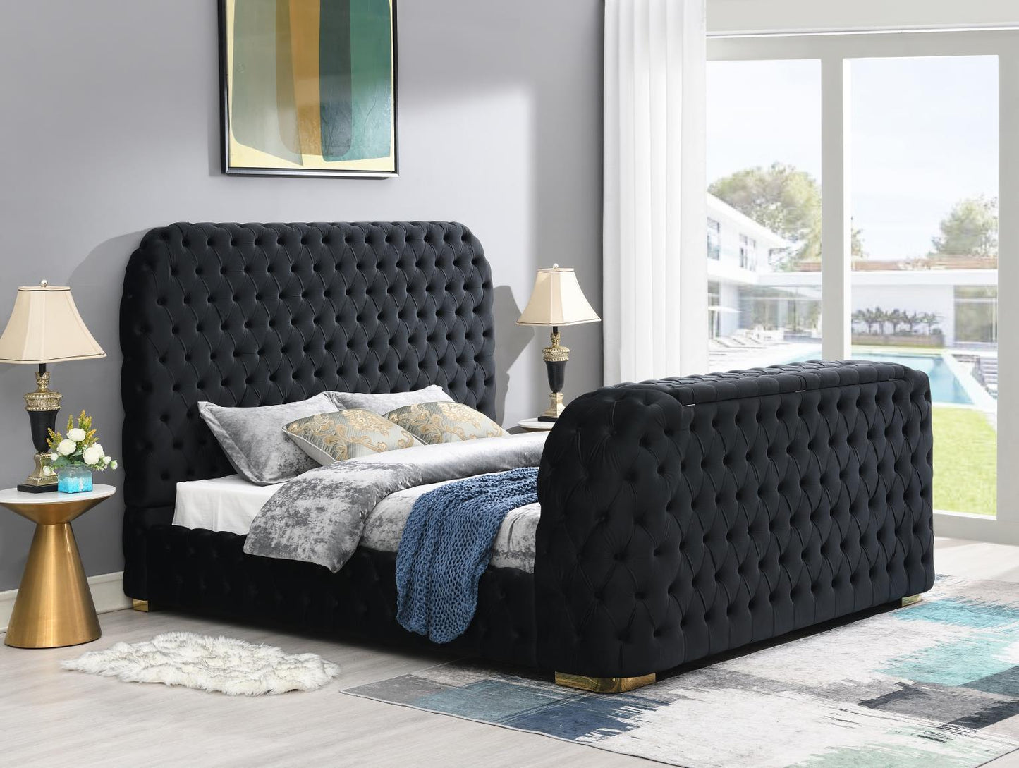 B540 - King Bed With Fireplace, TV Mount & Bluetooth Speaker & USB