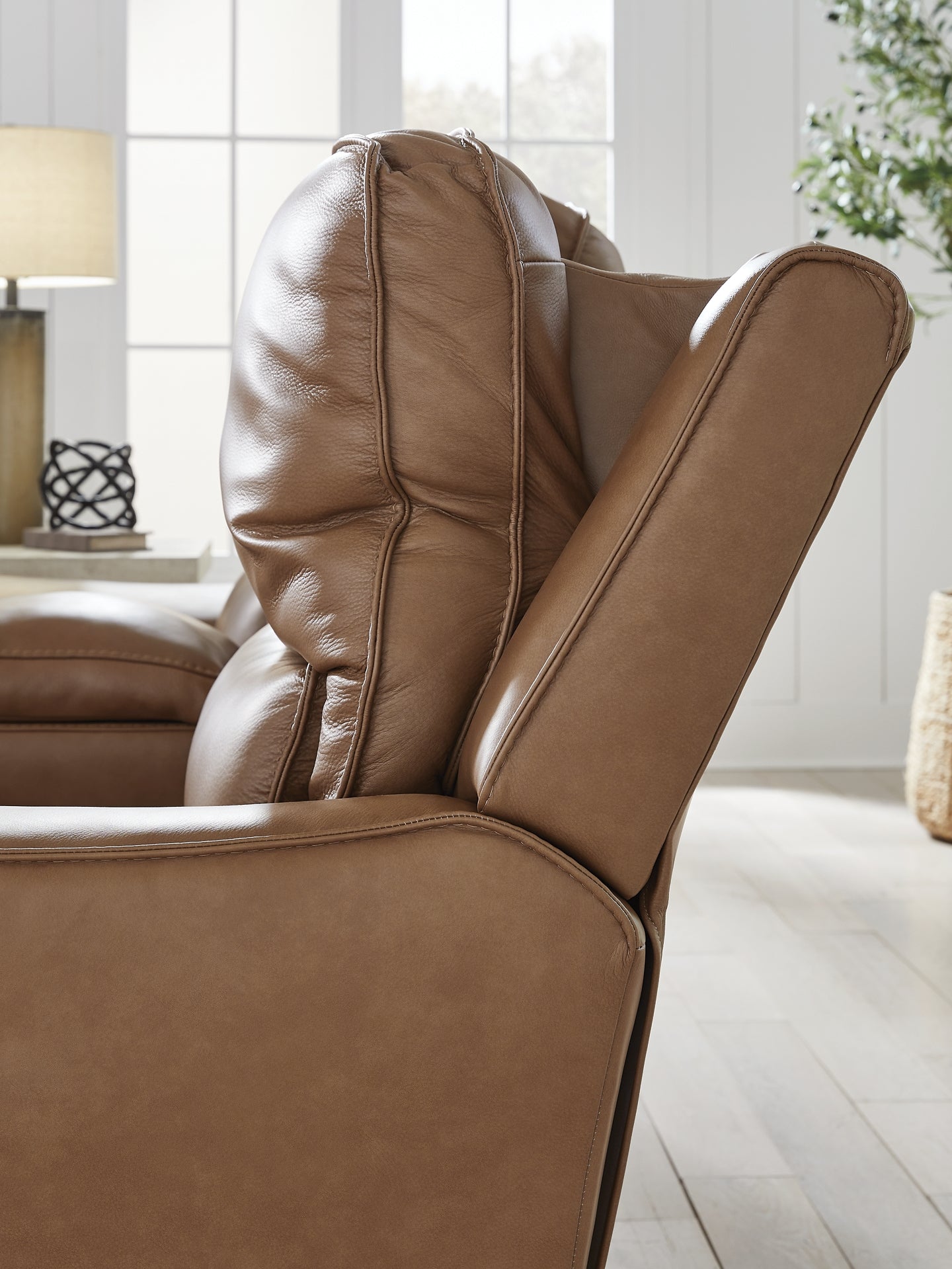 DeepWakes PWR Recliner/ADJ Headrest