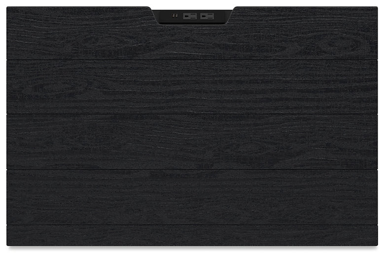 Londer King Panel Bed with Mirrored Dresser, Chest and Nightstand