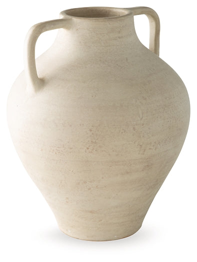 Justy Vase