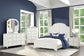 Whitehaven - Queen Bed