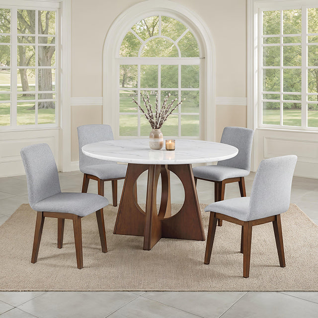 Ostbirk - Round Table