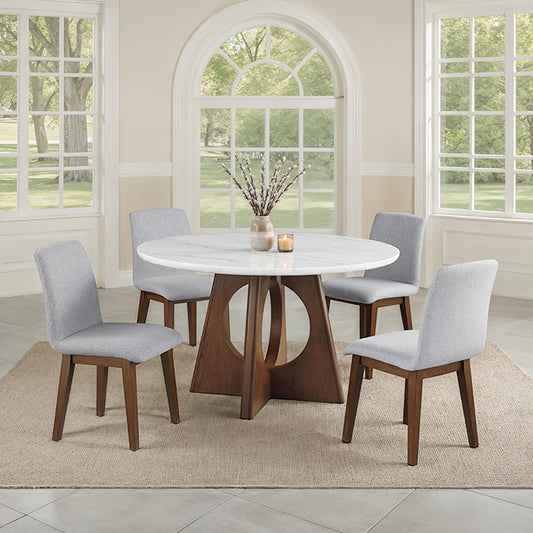 Ostbirk - Round Table