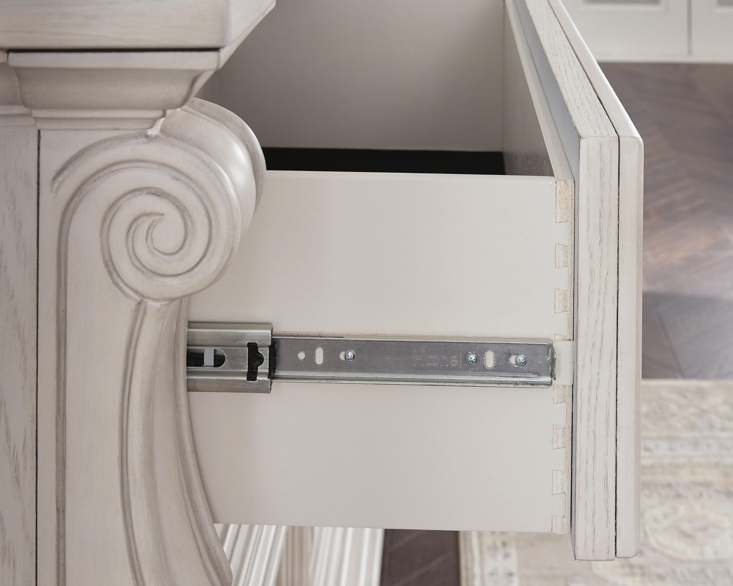 Bruchandi Dresser and Mirror