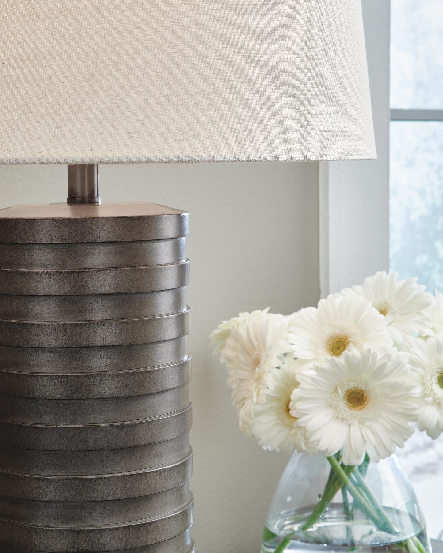 Neilett Poly Table Lamp (2/CN)
