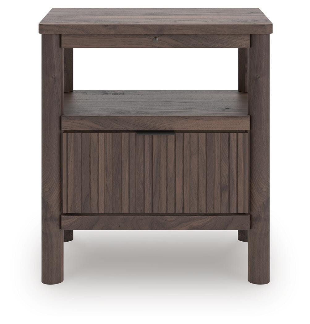 Pamytta Queen Panel Bed, Dresser, Mirror, Chest and Nightstand