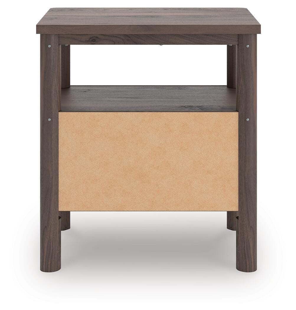 Pamytta King Panel Platform Bed, Dresser, Mirror, Chest and Nightstand