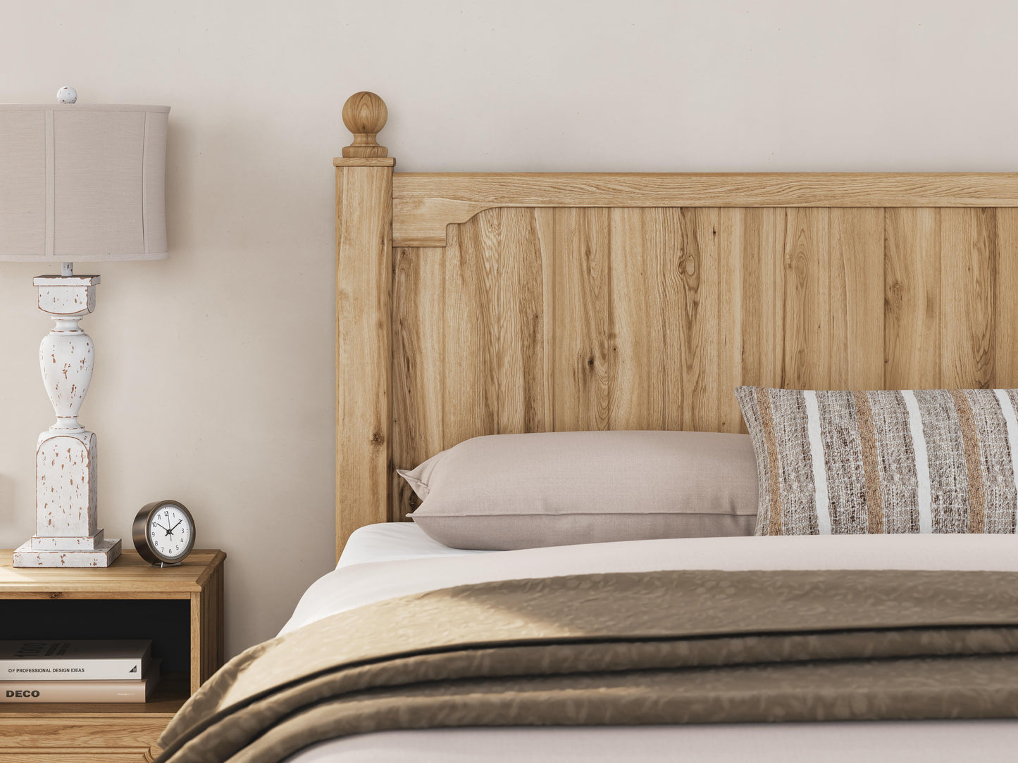Aleaport King Panel Bed with Mirrored Dresser and Nightstand