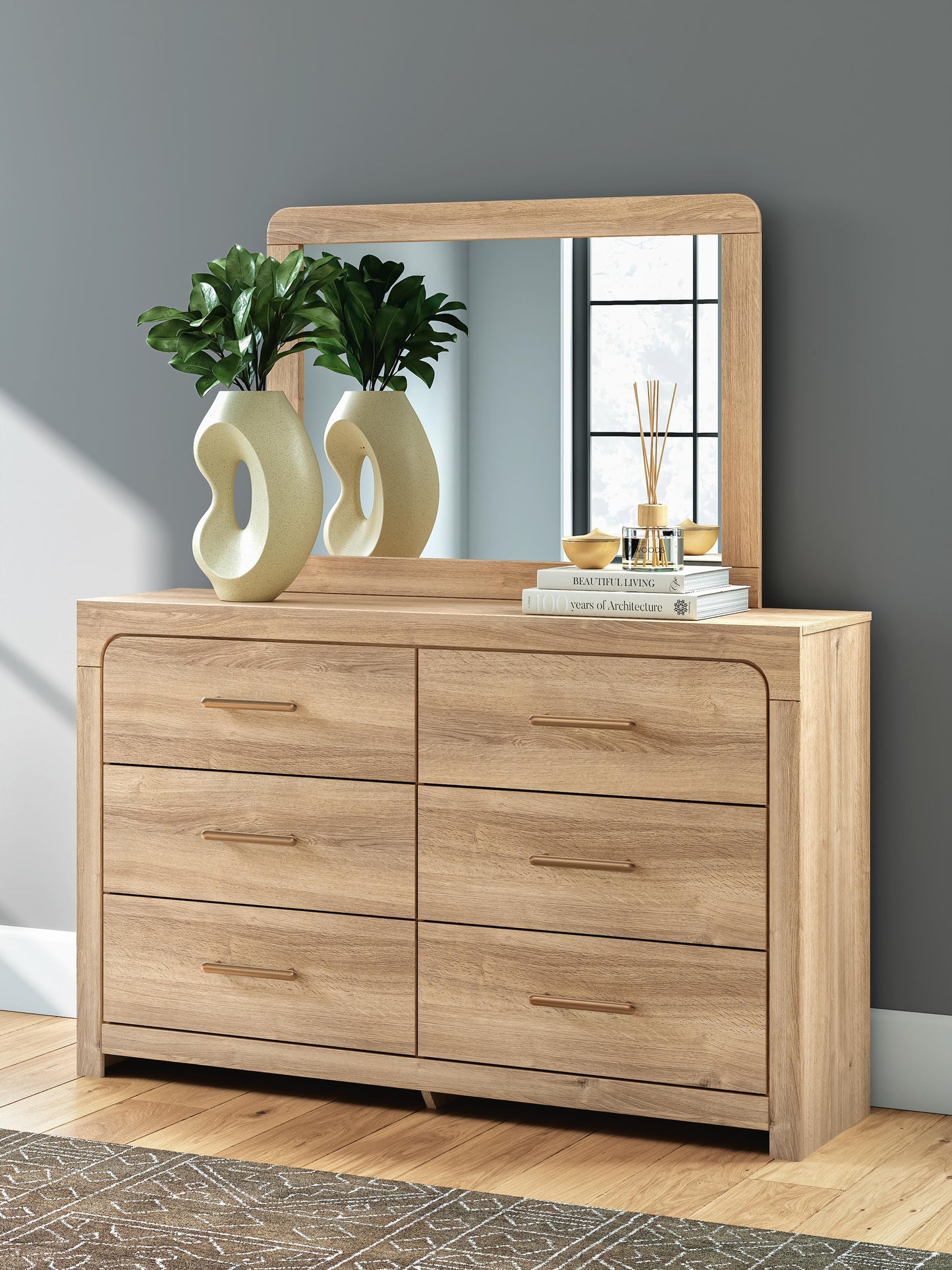 Kinlanni Queen Upholstered Platform Bed, Dresser and Mirror