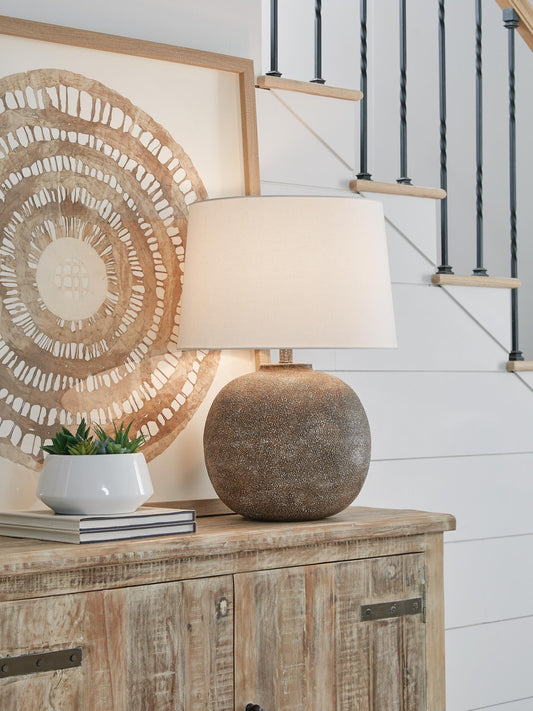 Neavesboro Metal Table Lamp (1/CN)