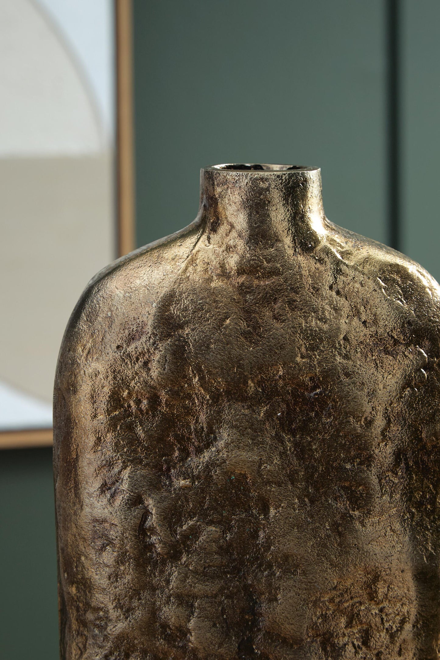 Wallmond Vase