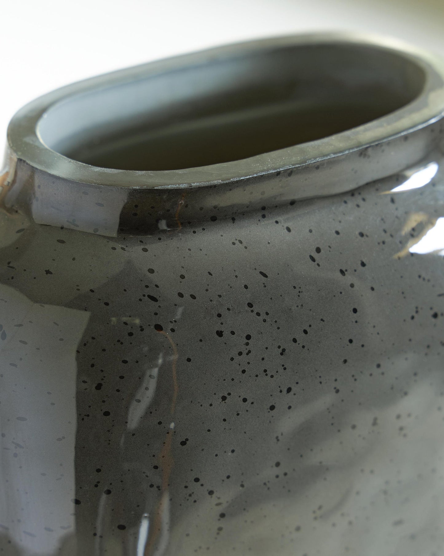 Kierlain Vase