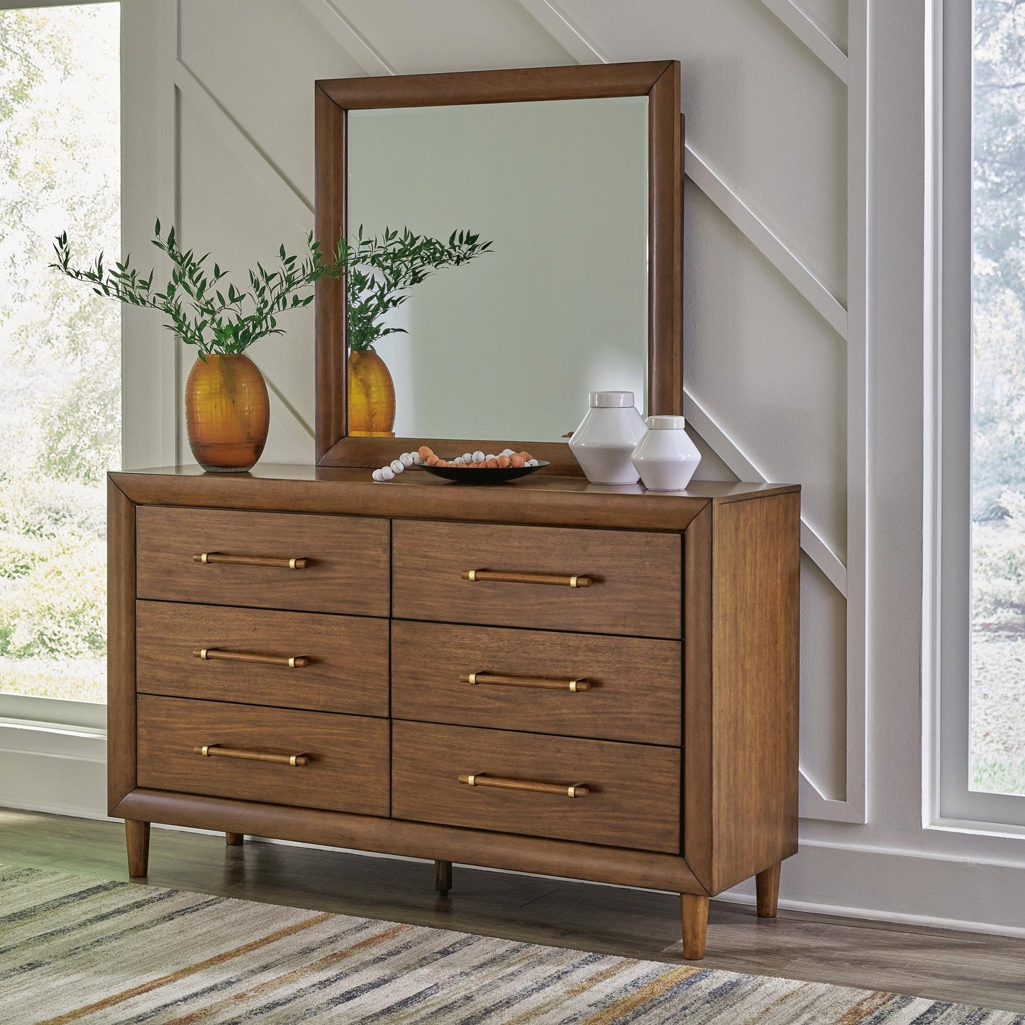 Lyncott King Upholstered Bed with Mirrored Dresser