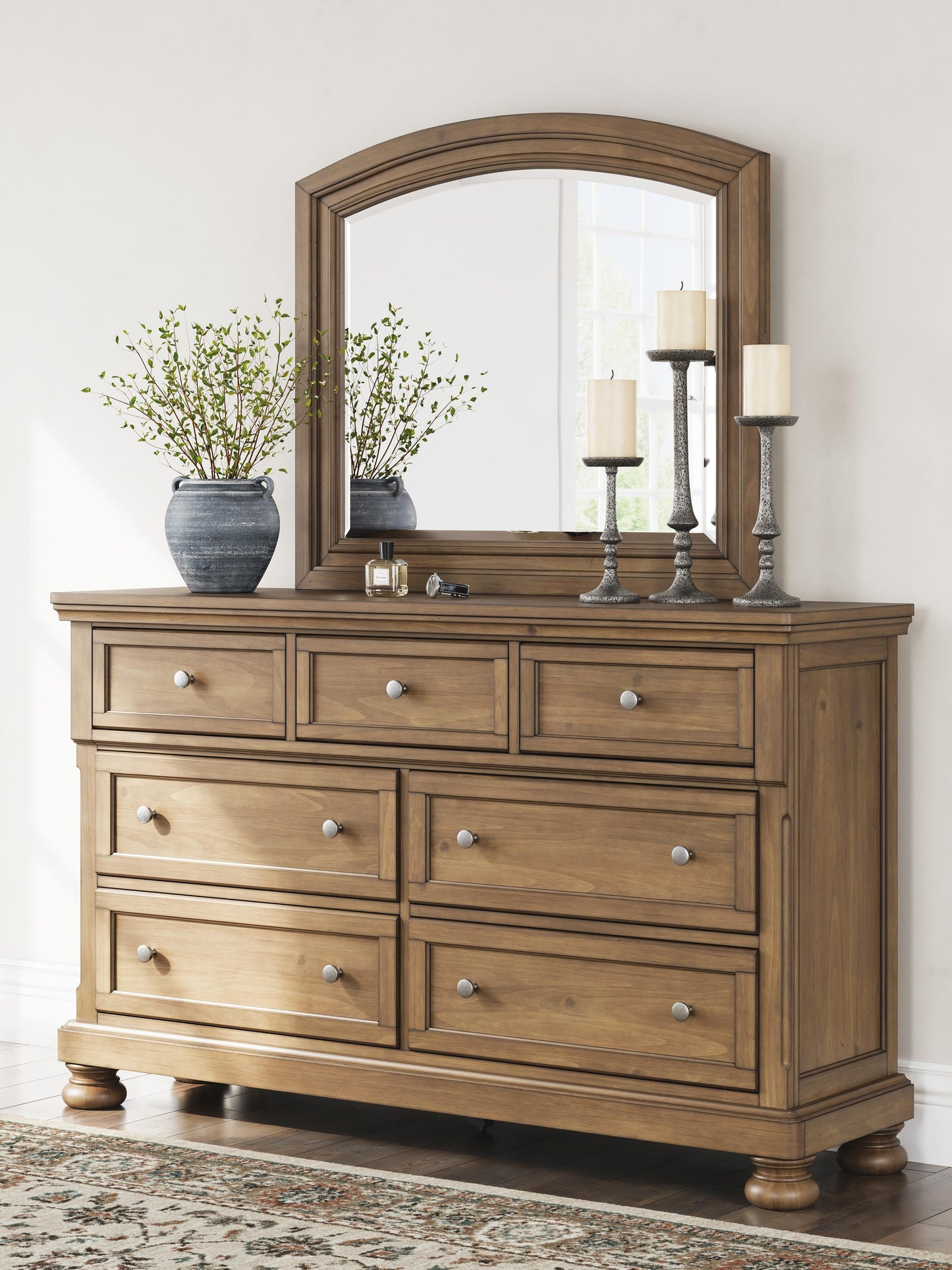 Vandenmore Queen Panel Bed with Mirrored Dresser