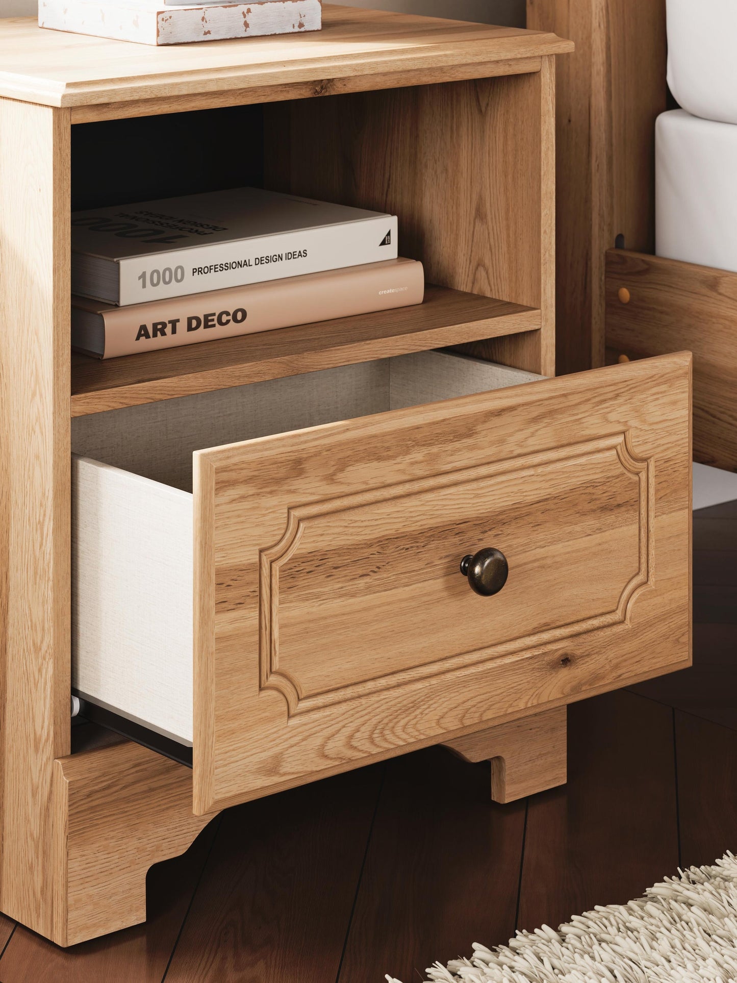 Galletyn Queen Panel Bed with Mirrored Dresser and Nightstand