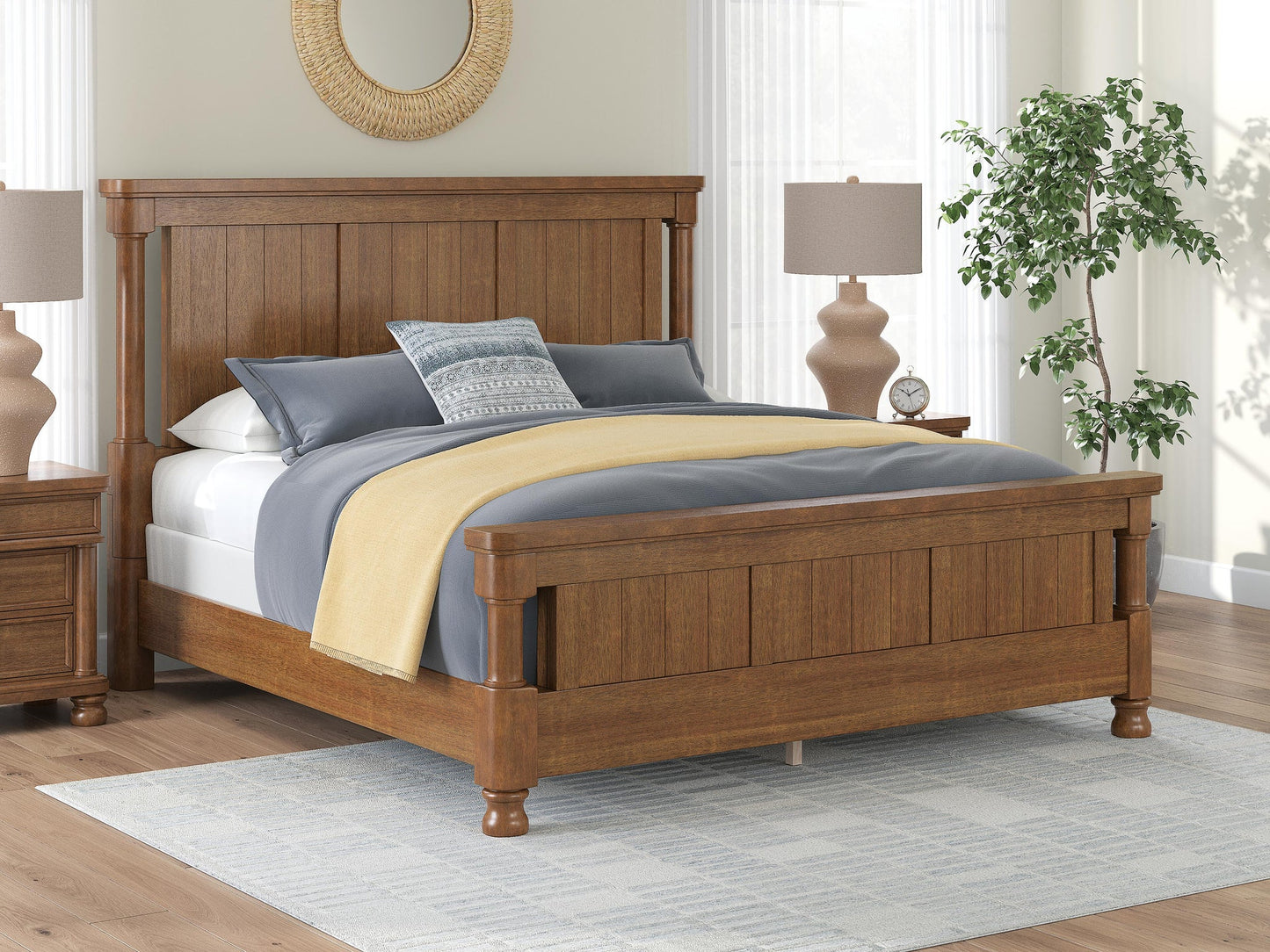 Chadworth King Poster Bed with Mirrored Dresser