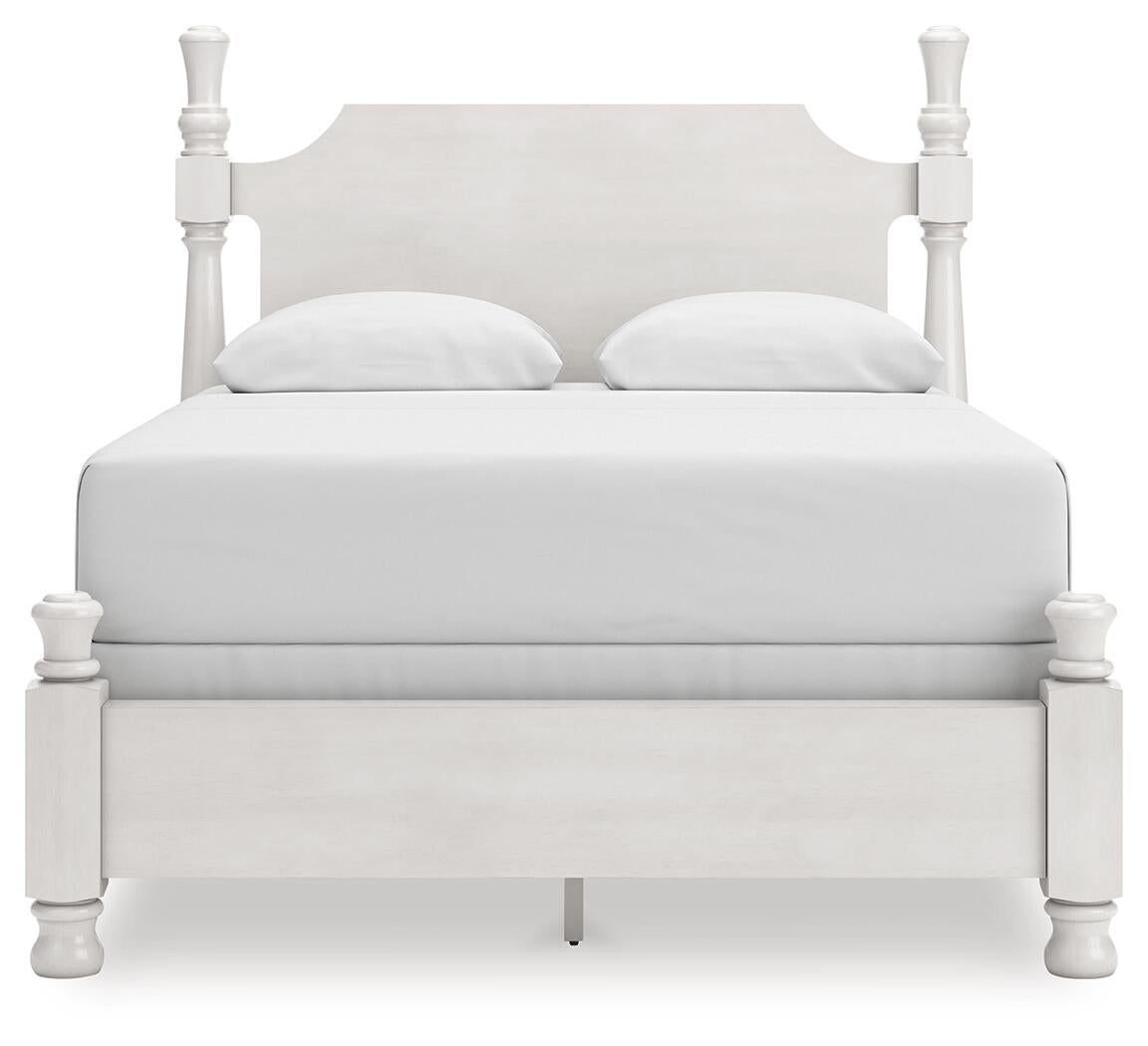 Chadworth Queen Poster Bed, Dresser, Mirror and Nightstand
