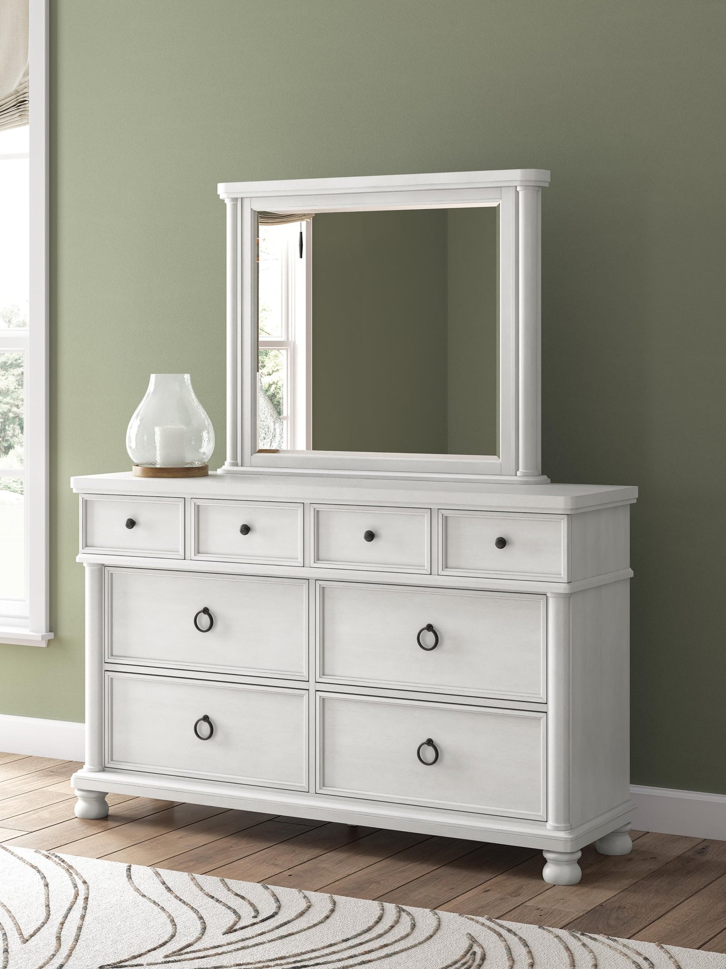 Chadworth Queen Poster Bed, Dresser, Mirror and Nightstand