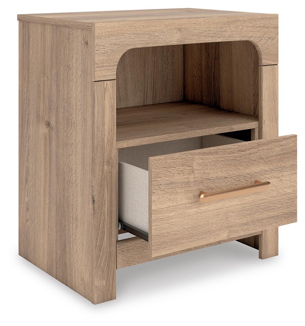 Hollymount Queen Upholstered Platform Bed, Dresser, Mirror and Nightstand